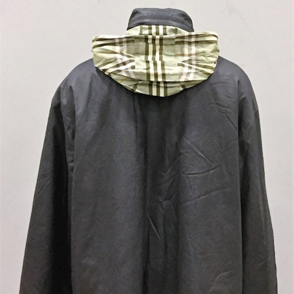 BURBERRY Quilted Check Jacket w/Packed Hood - Picture 6 of 8